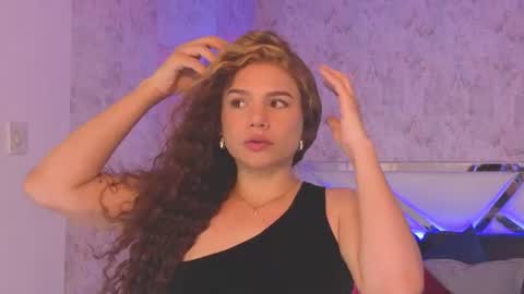 Isabella online show from June 13, 2026, 9:13 pm