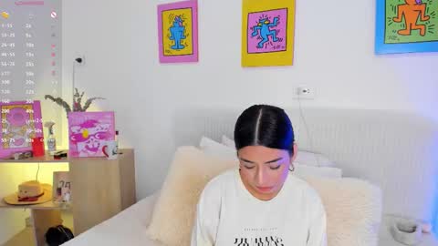 Snapshot of apriladdams chatting on October 10, 2025, 9:03 pm April Addams online show from October 10, 2025, 9:03 pm