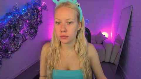 AprilChambers online show from February 3, 2026, 9:36 am