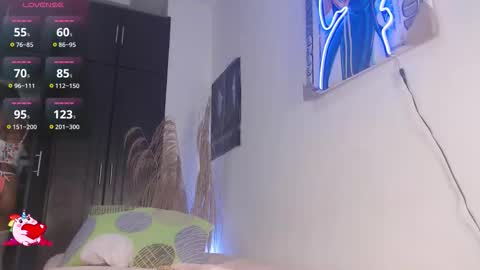 Snapshot of aprill7 chatting on September 22, 2025, 1:02 pm          online show from September 22, 2025, 1:02 pm