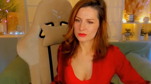 aprill_o_nill online show from December 18, 2024, 3:55 pm