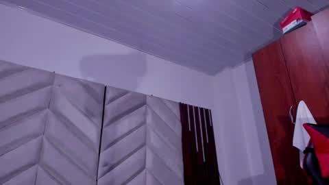 Aprill Vagner online show from May 7, 2026, 2:28 am