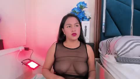 aprilmiiller online show from May 19, 2026, 1:39 pm