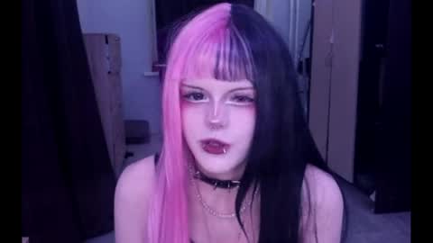 Alice D online show from April 19, 2026, 8:22 pm