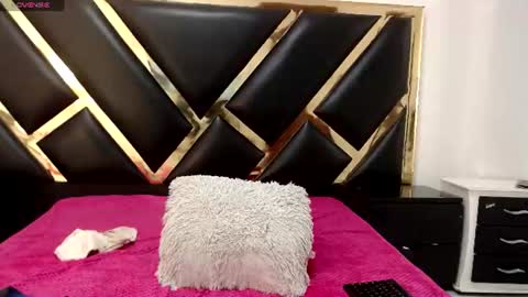 Snapshot of aprilycrystal chatting on June 24, 2026, 9:25 pm april y crystal online show from June 24, 2026, 9:25 pm
