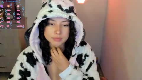 aqua emilly online show from September 15, 2025, 12:10 am