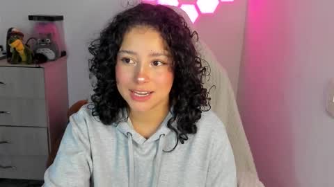 aqua emilly online show from November 22, 2025, 12:20 am