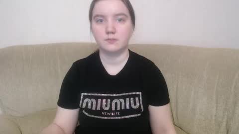 Josefin online show from February 25, 2026, 4:22 am