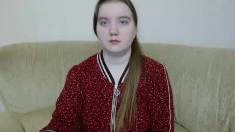 Josefin online show from June 22, 2026, 4:09 am
