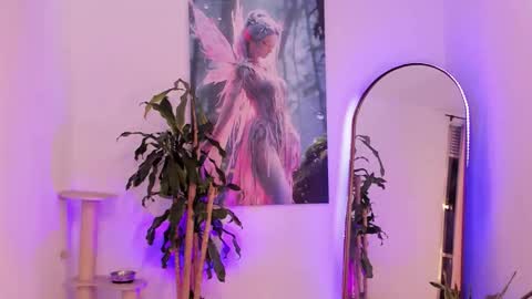 aquariaafairy_ online show from October 16, 2025, 11:06 pm