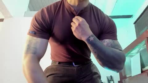 Snapshot of aquiles_51 chatting on September 19, 2025, 7:47 pm Jonathan online show from September 19, 2025, 7:47 pm