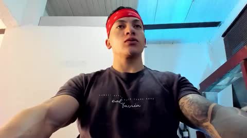 Snapshot of aquiles_51 chatting on September 21, 2025, 8:43 pm Jonathan online show from September 21, 2025, 8:43 pm