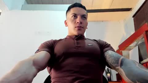 Snapshot of aquiles_51 chatting on October 2, 2025, 8:27 pm Jonathan online show from October 2, 2025, 8:27 pm