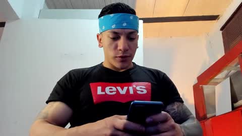 Snapshot of aquiles_51 chatting on October 4, 2025, 8:51 pm Jonathan online show from October 4, 2025, 8:51 pm