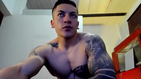 Snapshot of aquiles_51 chatting on October 22, 2025, 9:25 pm Jonathan online show from October 22, 2025, 9:25 pm