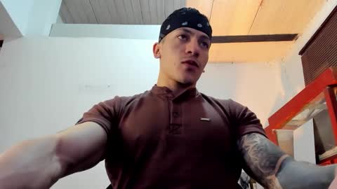 Snapshot of aquiles_51 chatting on October 25, 2025, 7:30 pm Jonathan online show from October 25, 2025, 7:30 pm