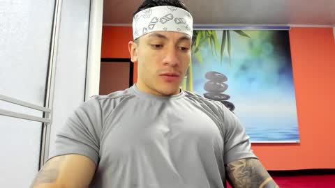 Snapshot of aquiles_51 chatting on February 12, 2026, 2:12 pm Jonathan online show from February 12, 2026, 2:12 pm