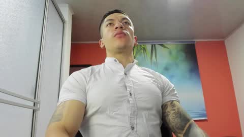 Snapshot of aquiles_51 chatting on February 21, 2026, 11:44 am Jonathan online show from February 21, 2026, 11:44 am