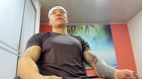 Snapshot of aquiles_51 chatting on February 25, 2026, 1:54 pm Jonathan online show from February 25, 2026, 1:54 pm