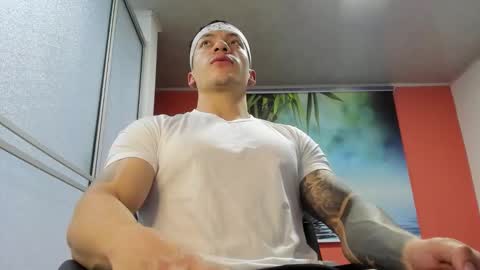 Snapshot of aquiles_51 chatting on March 5, 2026, 4:58 pm Jonathan online show from March 5, 2026, 4:58 pm