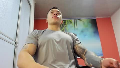 Snapshot of aquiles_51 chatting on March 13, 2026, 1:29 pm Jonathan online show from March 13, 2026, 1:29 pm