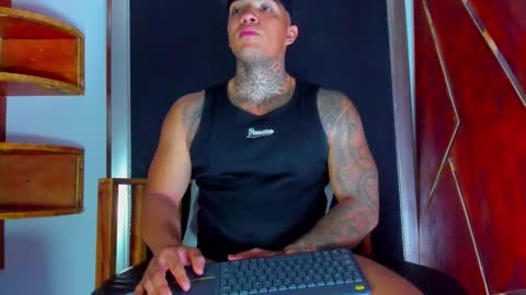 Snapshot of aquiles_elpapi chatting on March 19, 2026, 5:11 am AquilesElpapi online show from March 19, 2026, 5:11 am