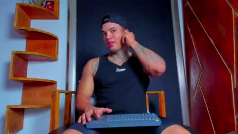 AquilesElpapi online show from April 14, 2026, 2:01 pm