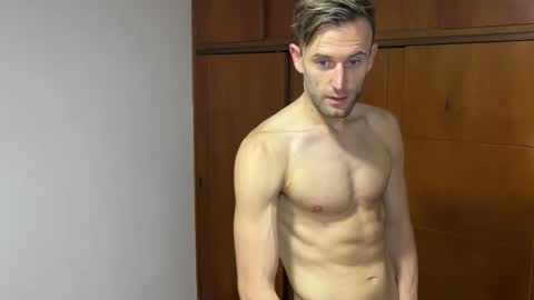 Snapshot of aquilesmade chatting on December 30, 2024, 4:51 pm Aquilesmade online show from December 30, 2024, 4:51 pm