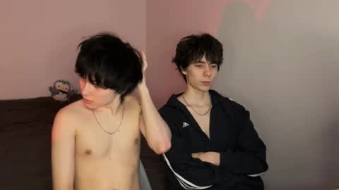 Snapshot of ar1zze chatting on February 18, 2026, 5:20 pm zik and kris online show from February 18, 2026, 5:20 pm