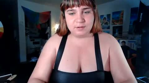 Snapshot of arabbustybeauty chatting on July 26, 2026, 11:55 pm BustyPrincessLeila online show from July 26, 2026, 11:55 pm