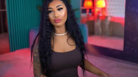 arabellaposh online show from October 26, 2025, 6:08 am