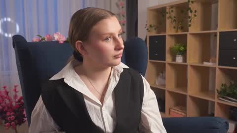 Valentina online show from December 5, 2025, 4:10 am