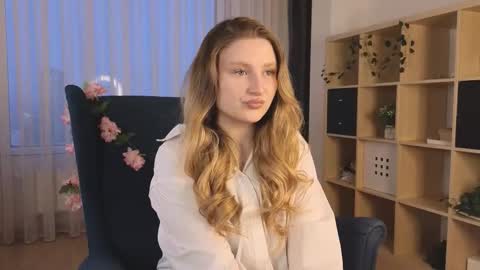 Valentina online show from December 16, 2025, 4:17 am