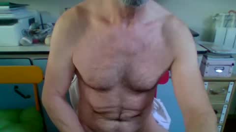 Snapshot of aragon3000 chatting on November 9, 2025, 1:31 pm aragon3000 online show from November 9, 2025, 1:31 pm