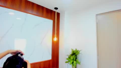 arah_issaa online show from March 9, 2025, 10:08 pm