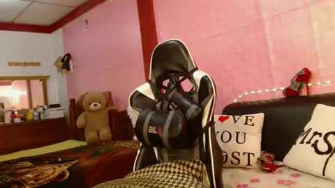 Aranza online show from December 19, 2024, 1:18 pm
