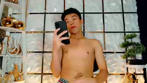 Snapshot of archie_moreno chatting on December 17, 2025, 10:21 am ARCHIE online show from December 17, 2025, 10:21 am