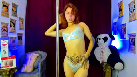 Snapshot of archy_lein chatting on June 22, 2026, 3:20 pm ARCHY LEIN online show from June 22, 2026, 3:20 pm