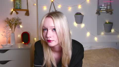 Jenny online show from September 28, 2025, 7:36 am