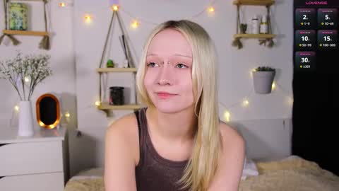 Jenny online show from October 3, 2025, 7:38 am