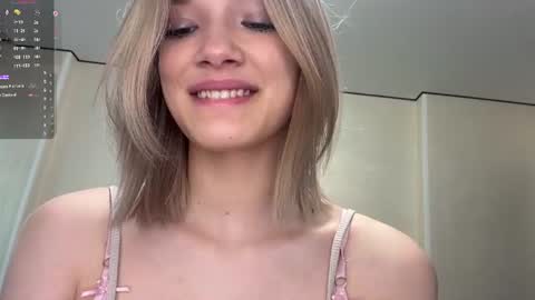 Snapshot of ardisparty chatting on July 1, 2026, 4:40 pm Caroline online show from July 1, 2026, 4:40 pm