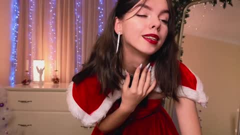 My name is Kelly online show from December 22, 2024, 7:31 pm