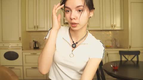 My name is Kelly online show from March 3, 2025, 3:20 pm