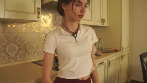 My name is Kelly online show from March 3, 2025, 6:22 pm
