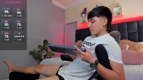 Ares online show from September 10, 2025, 3:12 pm