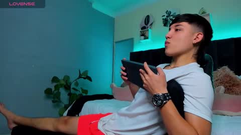 Ares online show from October 7, 2025, 2:58 pm