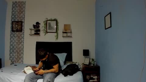 Snapshot of ares_parker chatting on March 2, 2026, 12:35 am ares_parker online show from March 2, 2026, 12:35 am