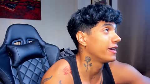 aress444 online show from November 19, 2025, 7:14 pm