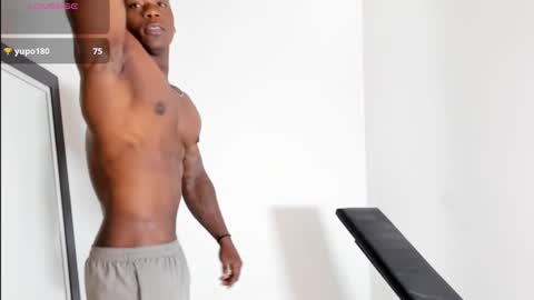 Snapshot of arexblakk chatting on September 29, 2025, 12:27 am AREXXBLAKK online show from September 29, 2025, 12:27 am