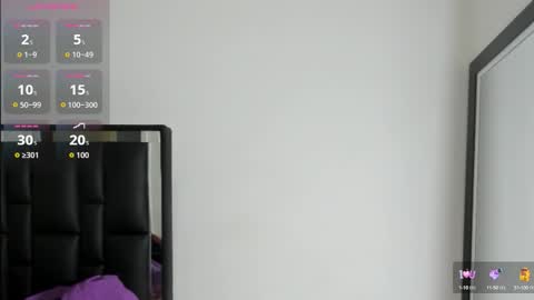 Snapshot of arexblakk chatting on October 17, 2025, 10:12 pm AREXXBLAKK online show from October 17, 2025, 10:12 pm